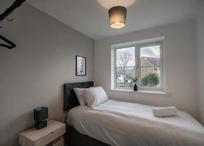 Brecon Gardens * South Bank