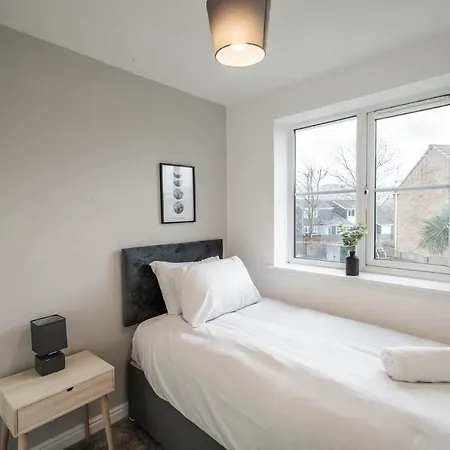 Brecon Gardens South Bank